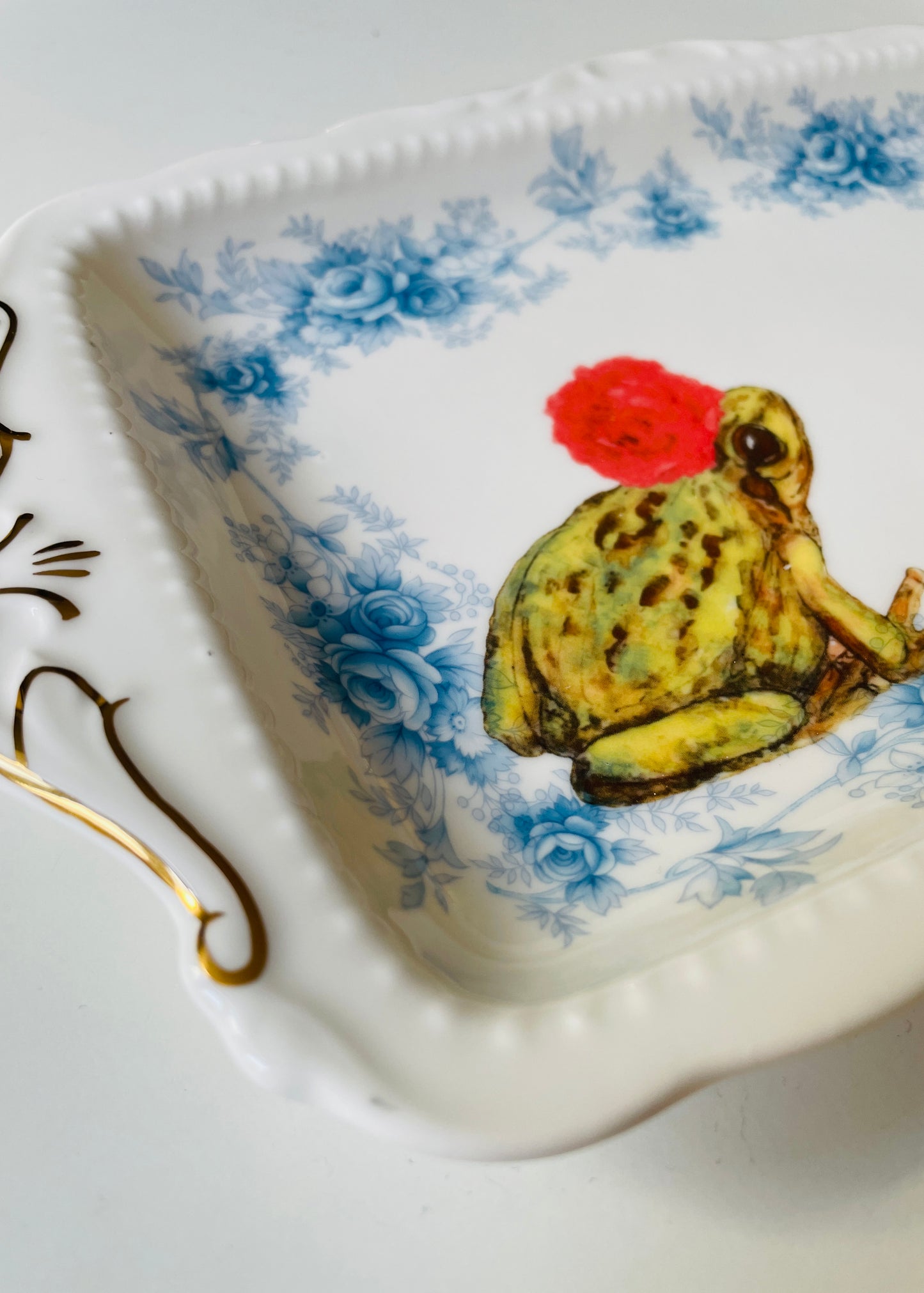 Gepimpt cakeplateau - the almost prince